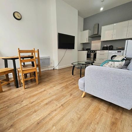 Bee Accommodations Backways Leicester Bagian luar foto