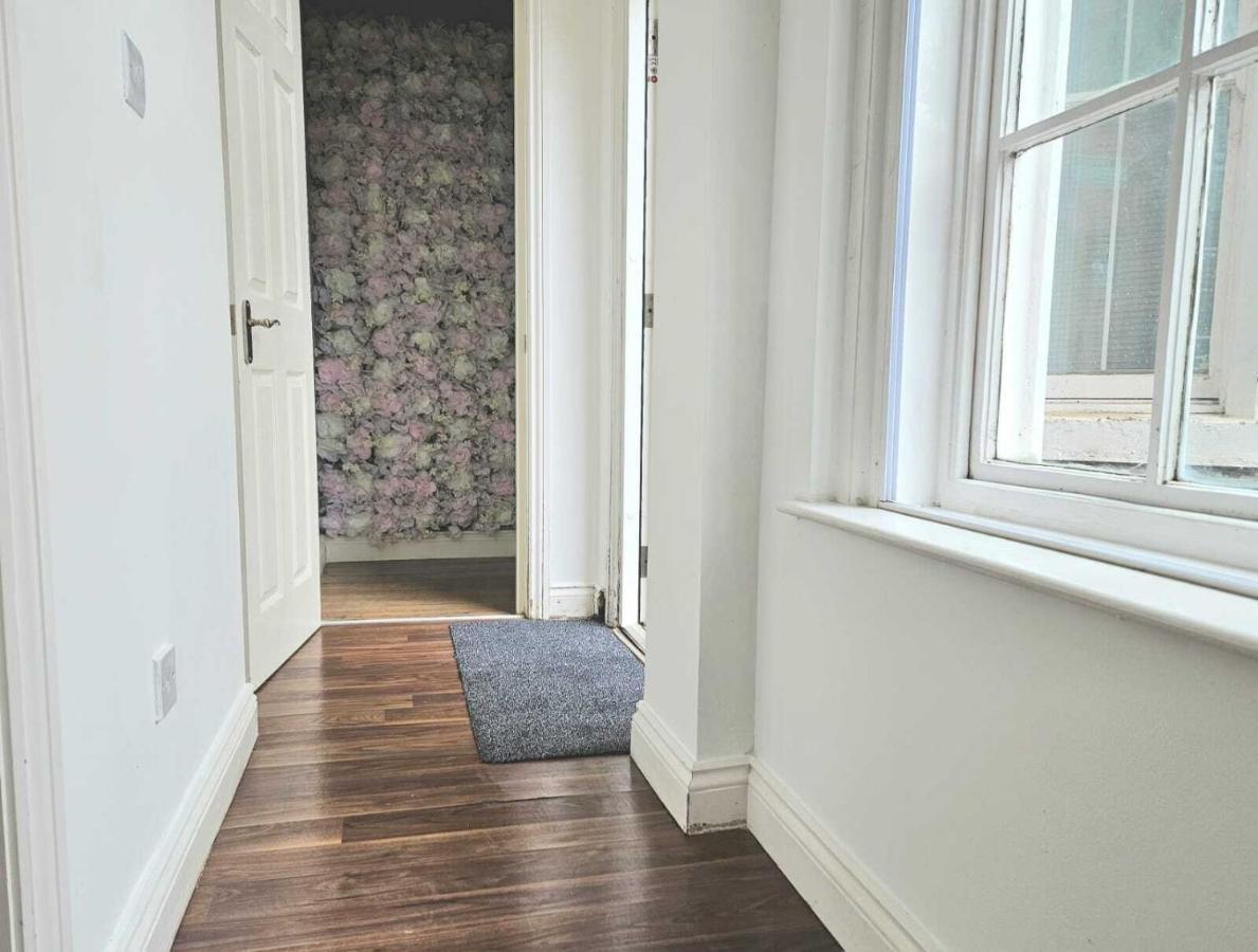 Bee Accommodations Backways Leicester Bagian luar foto